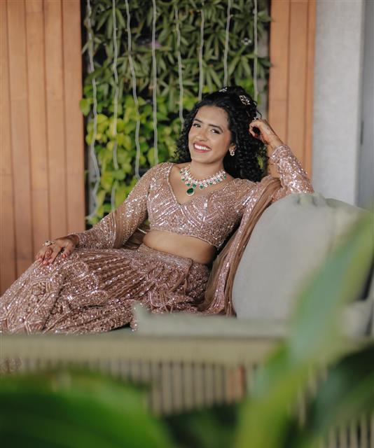 Evelyn - The Bride